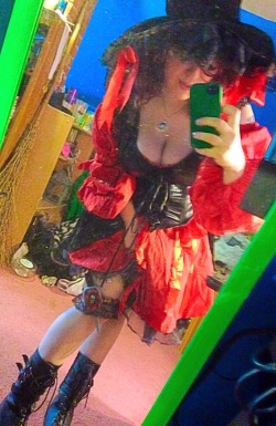 sluttycumqueen69:  What do you guys think of my Halloween costume. That’s one sexy pirate if you ask me.  P.s I’m not wearing any panties. So come bend me over, mate.  Arrrr ye'l be getting 20 lashes and riding the plank Translation: hot damn, hope