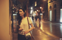 confusedrower:  funnygurl1979:  sixpenceee:  A New App That Lets Users’ Friends ‘Virtually Walk Them Home At Night’ Is Exploding In Popularity Tens of thousands of people around the world are now using a free personal-safety mobile app that allows
