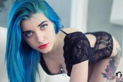 altmodelgirlcrush:Yuxi Suicide This is beautiful, I almost want to make it my profile picture.