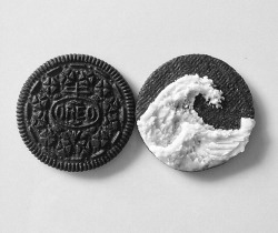 celticknot65:There are the baroque sweet fantasias we so enjoy indulging in @sumisa-lily, but also, courtesy of Nabisco, the Zen simplicity of a classic old favorite…I’ll bring the milk….Sir I&rsquo;ll have the Oreos waiting @celticknot65!!! I recently