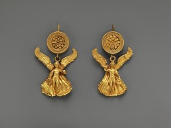 ancientjewels:  Pair of Greek gold earrings depicting Eros. They date to around 300 BCE. From the Metropolitan Museum of Art.