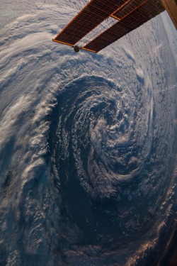 wolverxne:  Pre-Winter Storm, Southwestern Australia (NASA, International Space Station)by: [NASA's Marshall Space Flight Centre]