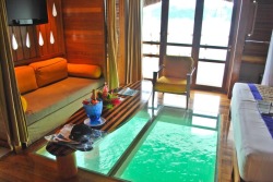 awesomeagu:  Hotelroom Bora Bora