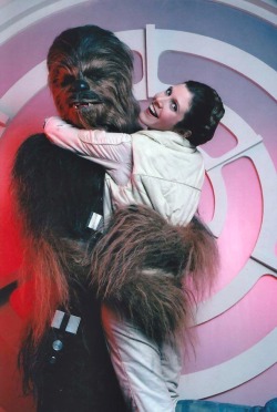 s-c-i-guy: Carrie Fisher and Chewbacca on the set of The Empire Strikes Back (1980)  Carrie Fisher 1956-2016   Rest In Peace, Space Mom 