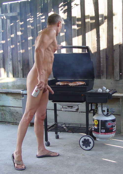 Sex pictures Blowjob at the bbq 3, Sex pictures on cjmiles.nakedgirlfuck.com