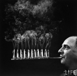 Fume-cigarettes de Robert Stern, 1954.