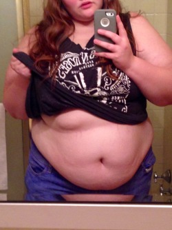 fierce-and-fat:  Here, have some drunken belly selfies. Bc deep down I actually love you guys. Sometimes. 