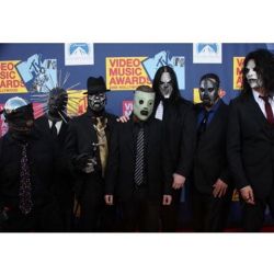 The only important event that ever happened at the #VMAs. #slipknot