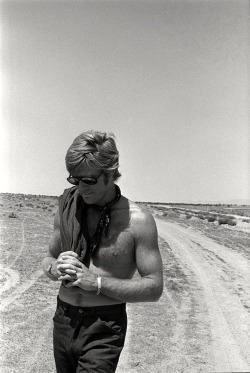 bonjour-paige: Robert Redford on the set of Little Fauss and Big Halsy (1970)