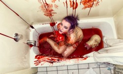 ohmygodbeautifulbitches:  Blood bath Alex Danielle Submitted by sashaprime 