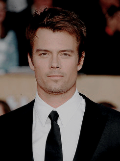 joshduhamelsource:  Josh Duhamel At The 17th Annual Screen Actors Guild Awards In Los Angeles, California | 2011.  