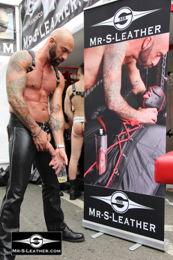 the-alley:  Drew Sebastian was big on Recycling at the Mr. S Leather booth during Folsom! 