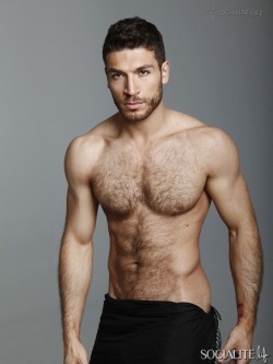 geeky-anglophile:  Valerio Pino (X)  Lovely body.. 