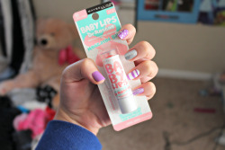 eatinq-btw:  springinq:  fuentesomq:  twerkinqmutt:  laceyfashionista:  check this out  baby lips is way better then the egg ones but both are still fab  they are 500% better than EOS, I have nearly all of them now, omg  I disagree, hate baby lips but