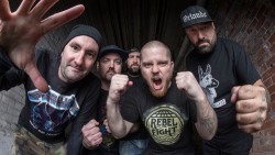 metalinjection:  HATEBREED’s New Song “Seven Enemies” Is The Perfect Motivation To Kick This Week’s Ass Before you hit play, make sure there is nothing breakable within moshing distance.   Click here for more