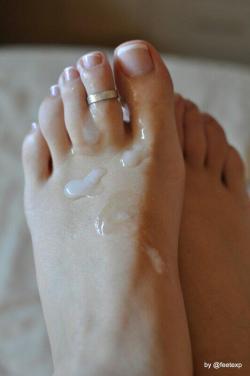 feetexp:  Eat my sweet toes and let me suck &amp; swallow every drop of your thick dirty cum #cumonfeet #footfetish #teamprettyfeet http://t.co/C59kJgJA8S