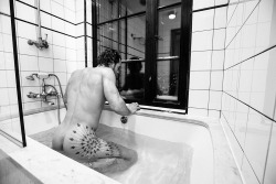 summerdiary:  THIERRY PEPIN “TUB TIME WITH TATE” PART ONE: BLANC (EXCLUSIVE) The Summer Diary Project.  Follow us on Facebook   Instagram   Twitter