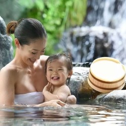 japankuru:bathing in the largest hot spring bath in Nasu Kogen    #epinard #nasu #japan #japankuru #cooljapan #hotel #hotspring #onsen 