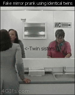 antisociallysplendid:  fangirlofeverythingintheworld:  keytosymphony:  johneggbutt:  im still really confused and its pissing me off  she cant see her reflection   The mirror is really a window. The girls twin sister is on the other side to trick other