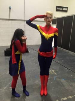 iron-wang:peppermonster:iron-wang:I’M SO TALL AND SHE’S SO CUTE!Ms Marvel - ShewanaCaptain Marvel - Riot CosplayPhoto by - Caelienthis is perfect!!!!!!!!!!!!!!!!!!!!its gone full circle i have appeared on my own dashboard without it being directly