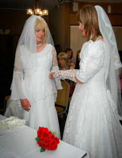 sissichloe:  I want to be the bride with my sissy love !!! Two beautiful bride !!!