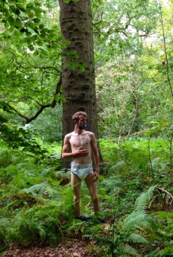 littleuce:  An old pic of mine and Daddy’s woodland adventure hehe - No clothes allowed ☺️  Hot diapered man!