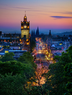 t-a-h-i-t-i:  Balmoral Hotel Clock Tower, Edinburgh (Scotland) by Daniel Peckham  