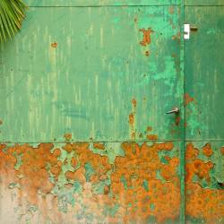 details from a door in portugal  #portugal #textures #lisboaðŸ‡µðŸ‡¹