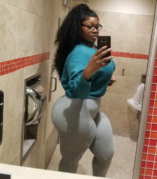 princejazziedad:ThickSet. BootiDelicious. Curvy Ma.Ms Chelly_Chellz 💙💚💜