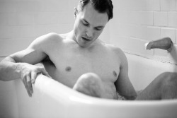 summerdiaryproject:         EXCLUSIVE SERIES TUB TIME WITH TATE featuring   KIM DAVID SMITH PHOTOGRAPHY BY TATE TULLIER Tub Time With Tate is an ongoing art series by Louisiana / NYC photographer Tate Tullier. Ever evolving over the past three years,