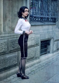 allthatscosplay:  An amazing Burial at Sea Elizabeth cosplay by MissArisugawa More cosplay at AllThatsEpic&amp; Follow us on Twitter! Submit us your cosplays 