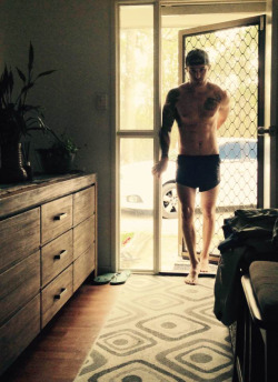 gaysouthaussie:  aussietradiesandsurfers:  Follower submission, i mean please fuck me until i pass out. Just my idea of perfection.  AUSSIETRADIESANDSURFERS: Smash me with your submissions every sunday.  gaysouthaussie
