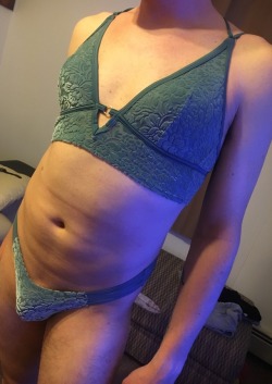 vspantyluvr:  xxpantypolexx:  Lots of matching sets 🤗 every reblog gets a private pic 😏  I have this same set of velvet panties and thong from VS Pink  You look so sexy in that set. I love the color.
