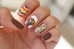 nailpornography: Happy Thanksgiving! submitted by danielles-aesthetics like these nails? GO VOTE 