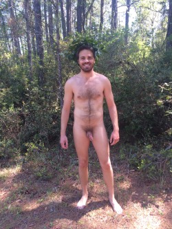 dontneedclothes:  A year ago, I had the pleasure of participating in the Greek Nude Olympics, hosted by Tallahassee Naturally. You can hardly see it in this photo, but I’m wearing my laurel crown in this photo. It was a small field last year and I hope