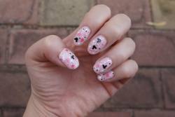 nailpornography:  i just ordered the same minnie mouse glitter nail polish. i hope it gets here before my trip to disney!! -C