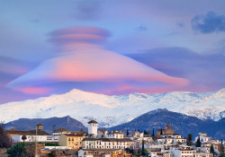 20aliens:  a cap cloud over Sierra Nevada (Granada, Spain)