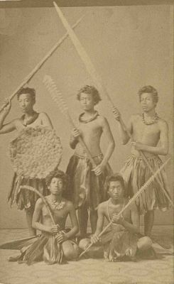 kanakaknowledge:  Young Hawaiian Nā Toa photographed in about 1860. 