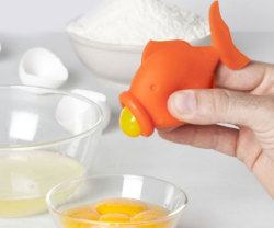 awesomeshityoucanbuy:  Goldfish Egg Yolk SeparatorMaking healthy and savory omelettes is a breeze with help from the goldfish egg yolk separator. This friendly fish loves to gulp up some yummy egg yolks and is always willing to lend a hand fin in the