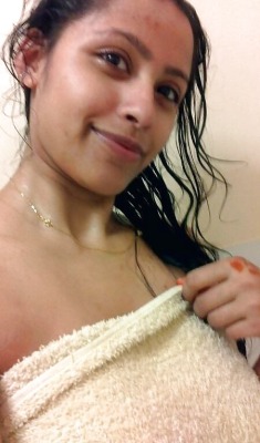 sexyindiangirlsxxx:  Beautiful Indian Woman Takes Naked Pictures After Taking A Shower.