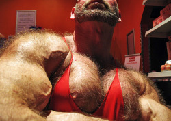 germanbuilder:  Nice closeup of the HOT HAIRY CHEST of the GERMANBUILDER I just want to rip off that singlet and massage that chest! 