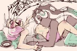 treker402:Marina likes to kiss Pearl’s tummy bc it’s sensitive and smooooooth.