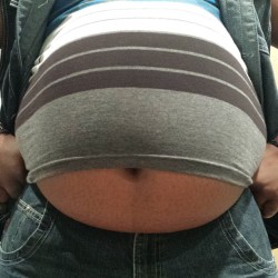 youjustgotthebiz:  Too tight. #tummytuesday  Reblogging cause I&rsquo;m too lazy to make a new pic right now. Lol