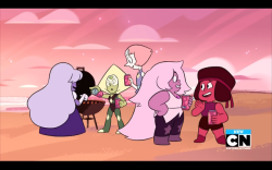 spatialheather:  raficha:I feel conflicted because I miss Garnet, but at the same time I’m really enjoying all these episodes with Ruby and Sapphire. Look at this scene! All the interactions with Peridot, Sapphire and Pearl, Amethyst and Ruby. I’m