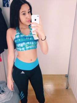 lookathat:  wavywifey:  Fitting room pictures  My boo thang