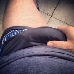 hirsutehypersex:  #bulge #bigbulge #footyshorts #footy #rugbylegs #rugbythighs #gay #gym #gayarab #hairygay #bigmeat #thickmeat