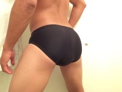 poopyme-wpb:  Back in speedos 