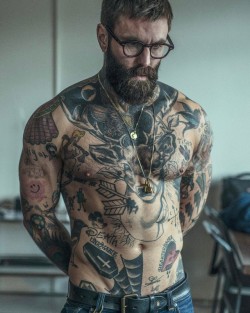 thellsebastian: remarkcentral: More of the reborn Ricki Hall, photographed by Charles Moriarty.  Oh Ricki your so fine.. 