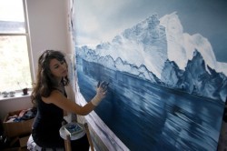 broken-self-reflection:  f-l-e-u-r-d-e-l-y-s:  Pastel Icebergs by Zaria Forman   Zaria Forman perfectly masters drawing with pastels. Recently, the artist reveals works representing icebergs. An impressive record, discovered in a series of beautiful image
