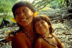 brasilofcolor:  ilostmypassport:The Araweté are a Tupi-Guarani people of hunters and terra firme forest gatherers which moved forty years ago from the headsprings of the Bacajá river to the Xingu river, in the state of Pará.To read more on the Araweté,